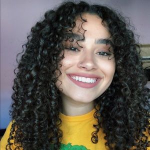 Meet your Posher, Yasmeen